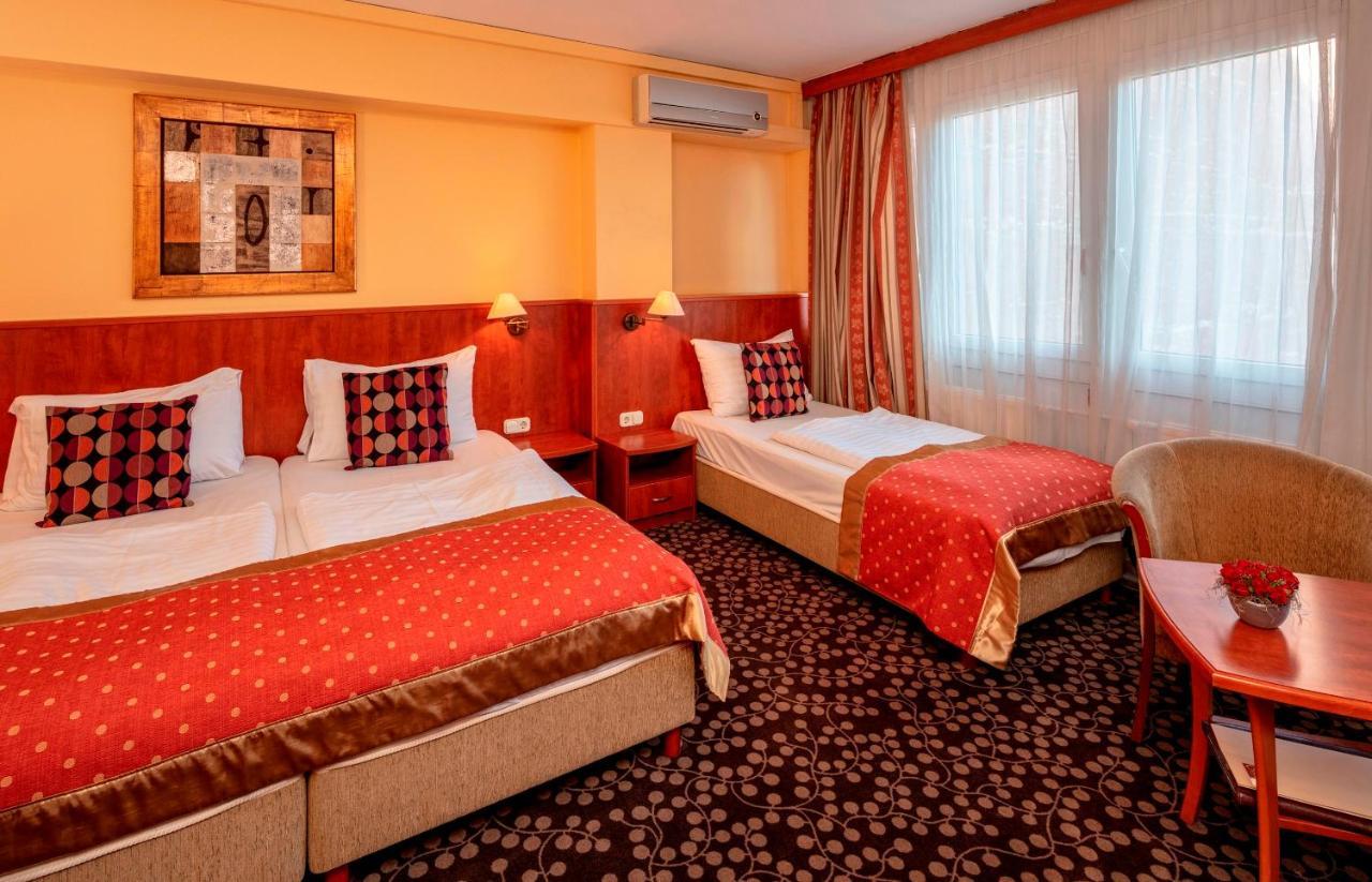 Hotel Charles Budapest Ngoại thất bức ảnh