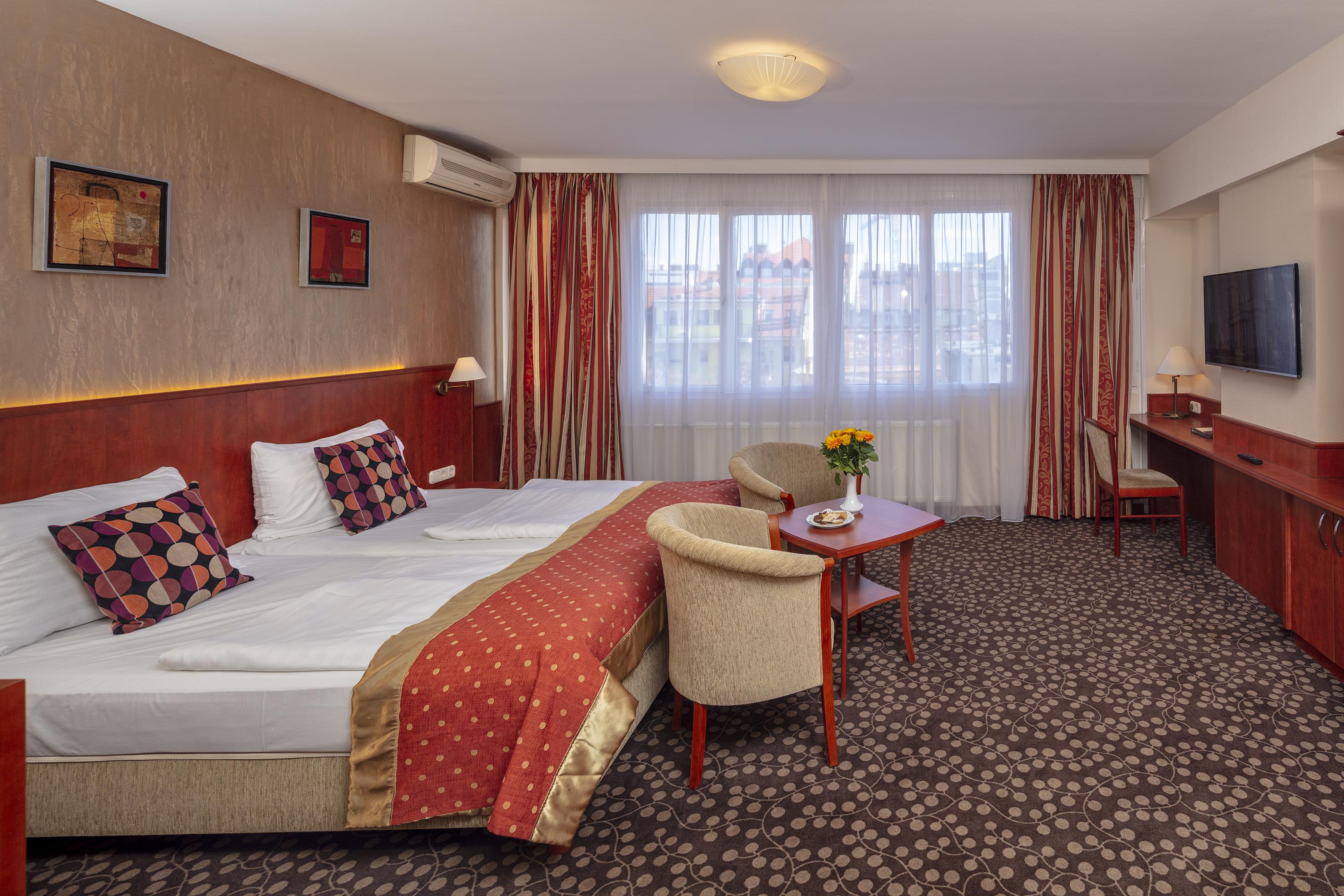 Hotel Charles Budapest Ngoại thất bức ảnh