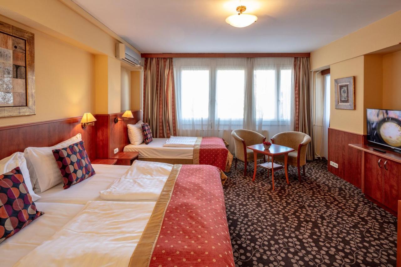 Hotel Charles Budapest Ngoại thất bức ảnh